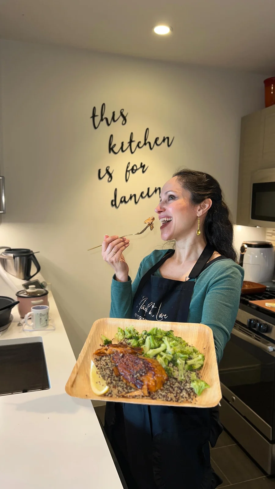 Cheryl in her Oshi recipe video